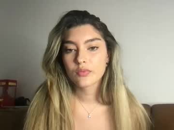 maskedblondegir