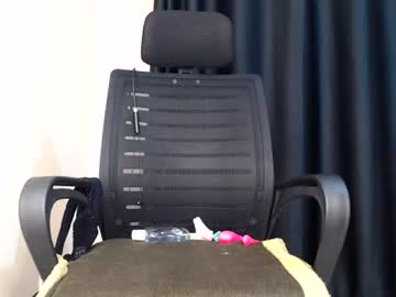 petite freakett